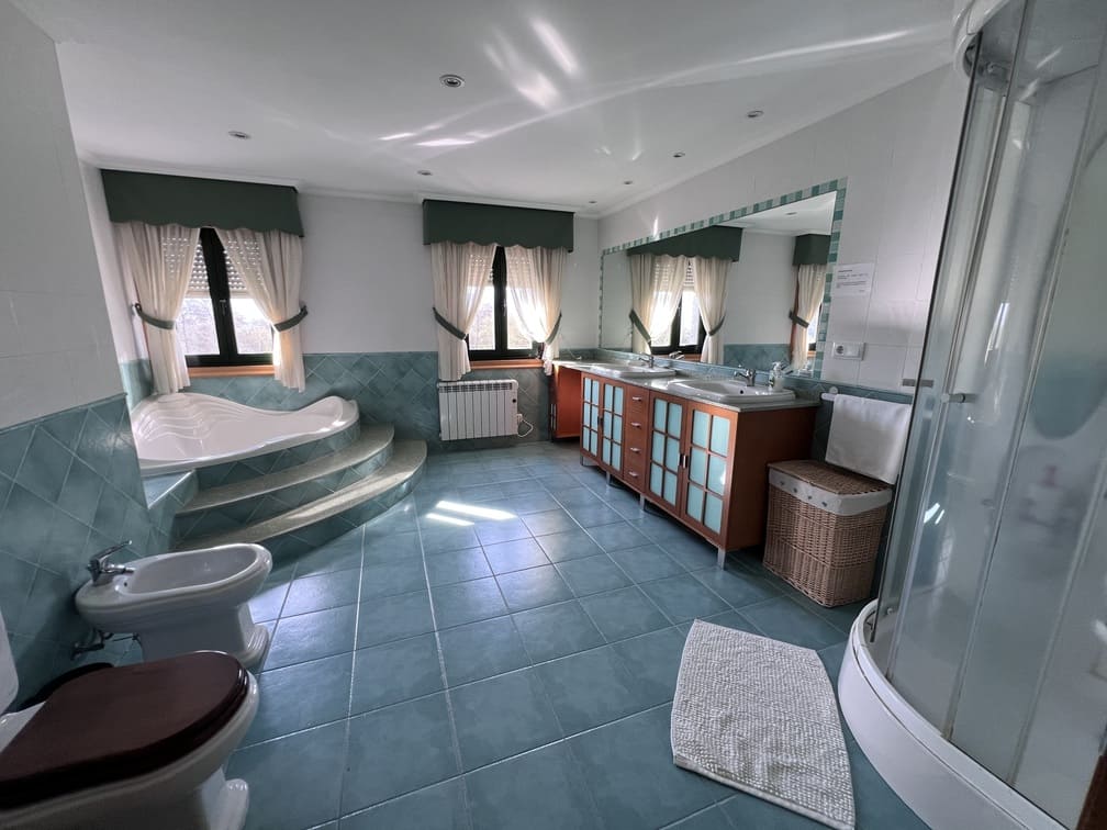 BAÑO-GRANDE